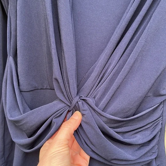 EUC New York & Company stretch, knotted front navy top - Picture 4 of 14